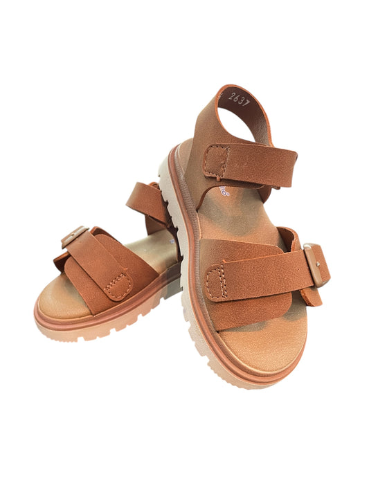 Huarache camel hebilla velcro