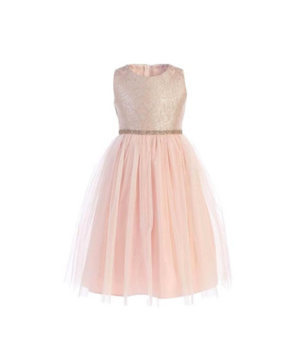 Vestido de  brocado rosa y falda de tul con cinto