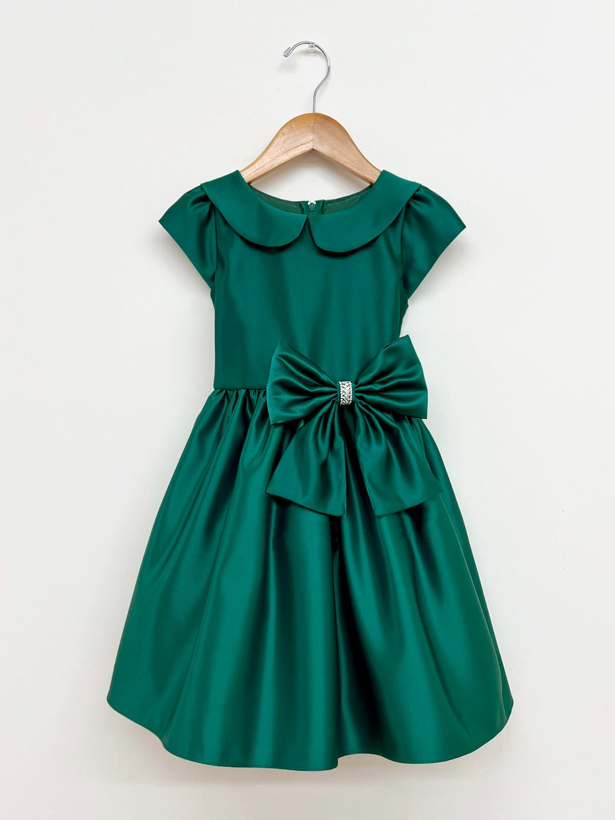 Vestido verde saten moño cintura