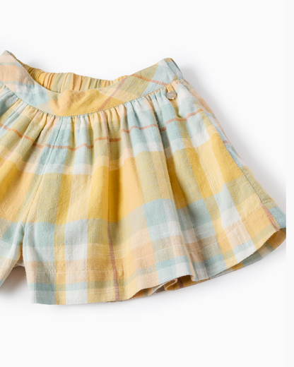 Conjunto blusa amarilla y short a cuadros