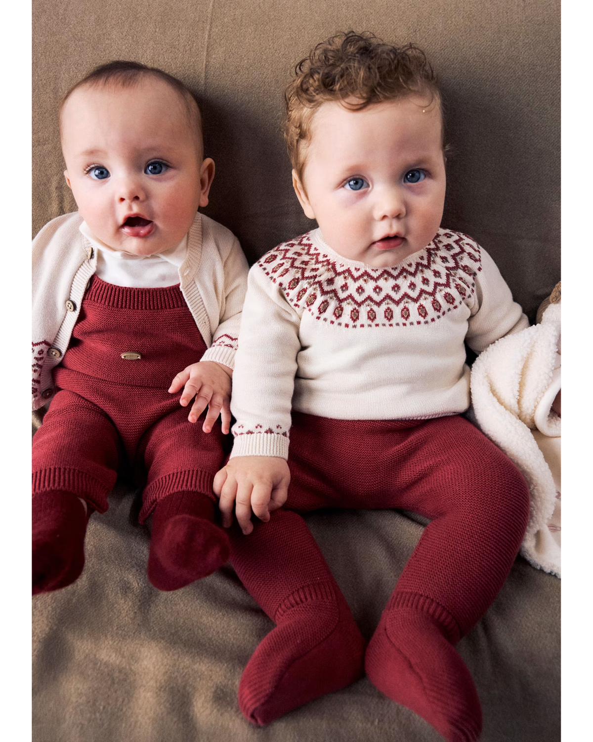 Conjunto jersey y polaina color ciruela para bebe