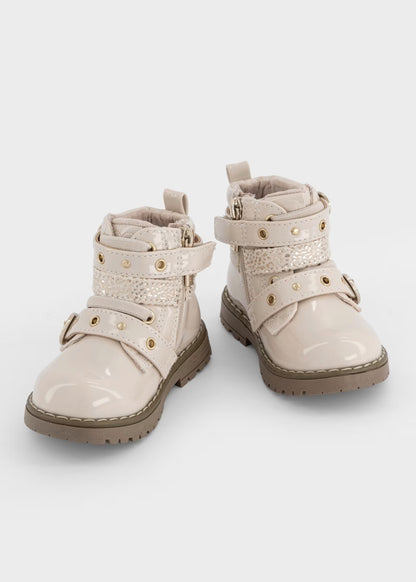 botin biker crudo charol para niña