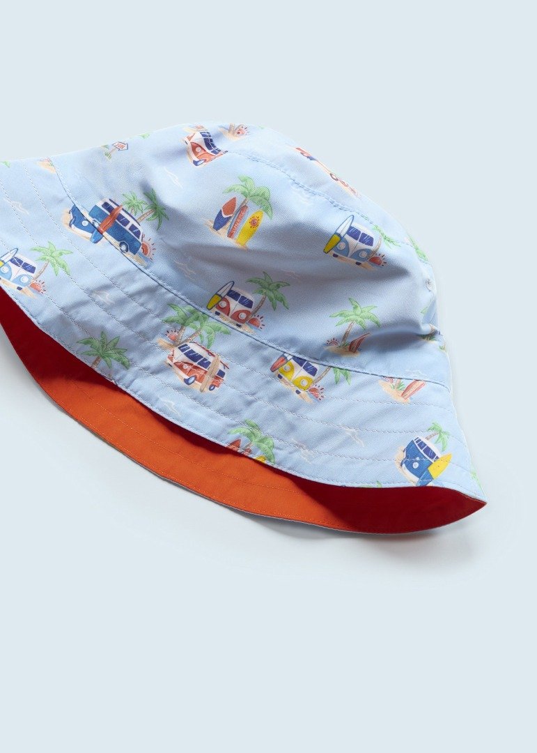 Bañador 2 pzas short y gorra celeste