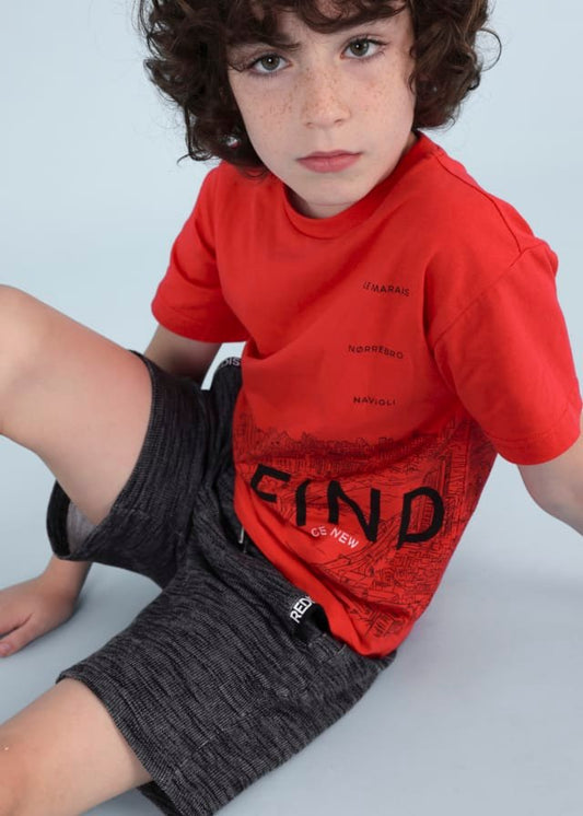 conjunto 2 piezas, camiseta roja con short tipo pants