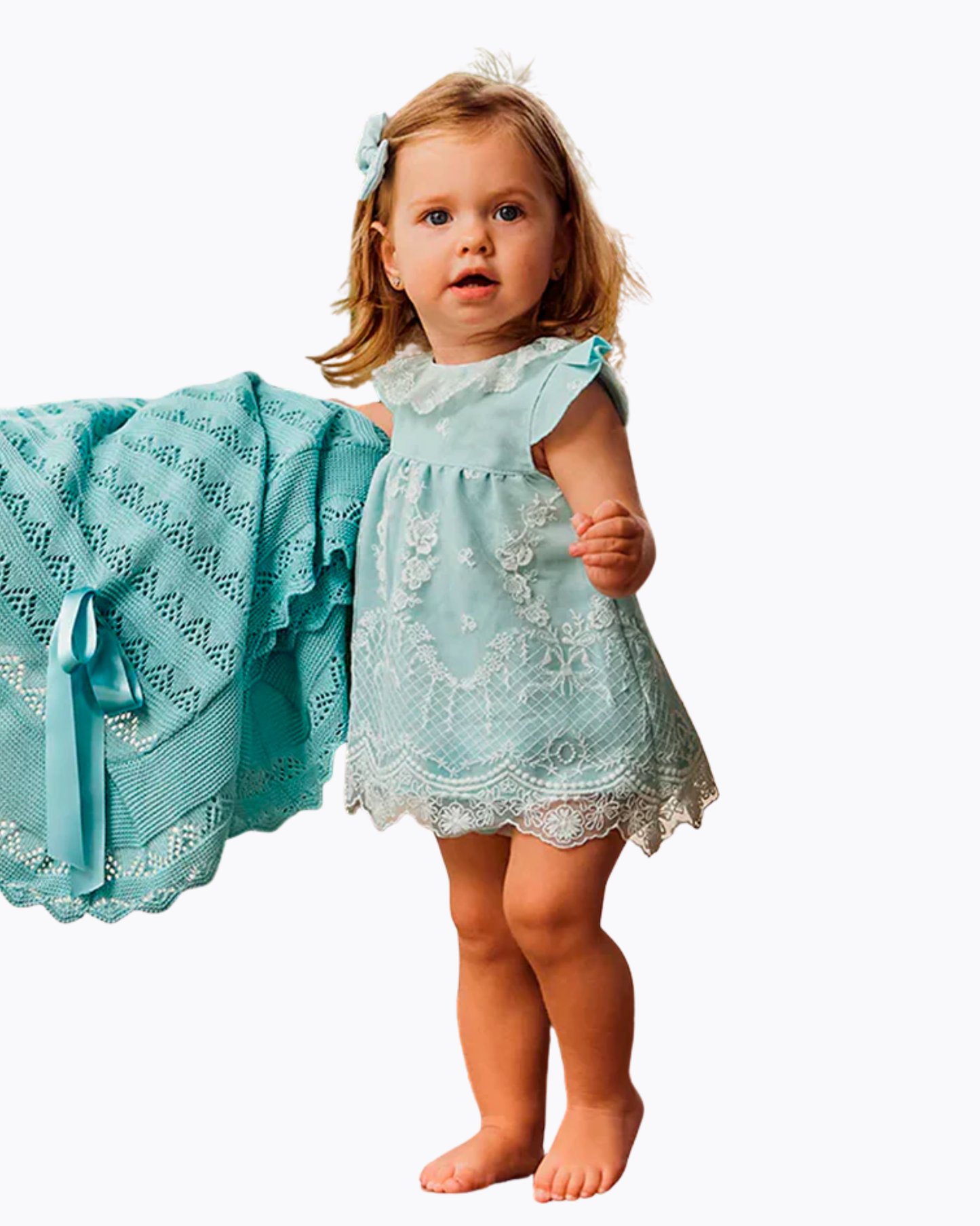 Vestido azul con tul bordado blanco