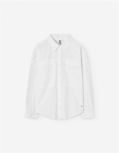 Camisa blanca con cheleco