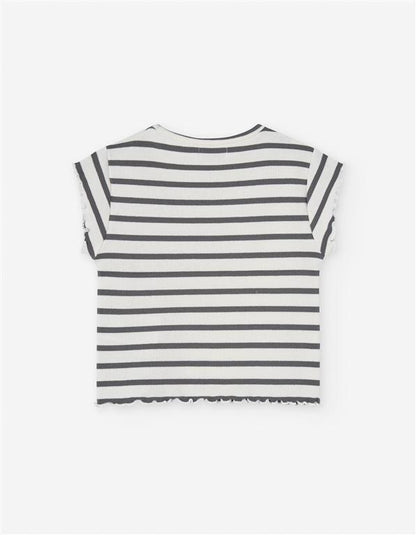 Set blusa a rayas y short mezclilla con destellos plata