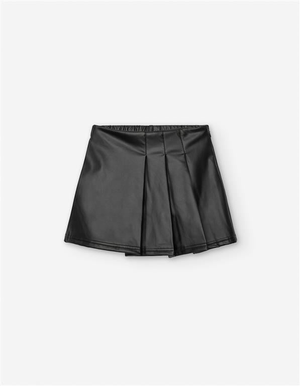 Conjunto falda polipiel con sweater blanco estrellas plata