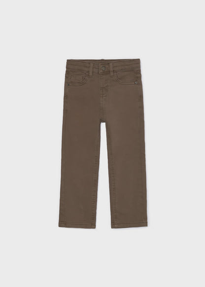 Pantalón regular fit color cacao niño