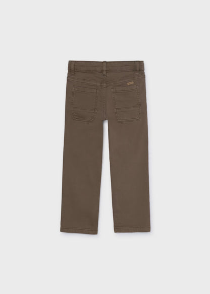 Pantalón regular fit color cacao niño