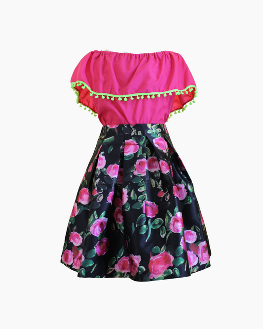 Set Patrio Falda Negra Flores Rosas y Blusa Campesina Rosa con Pompones Verdes