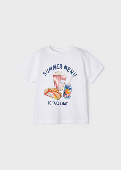 playera color blanco con estampado