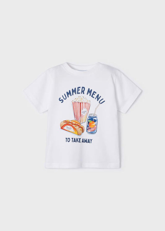 playera color blanco con estampado