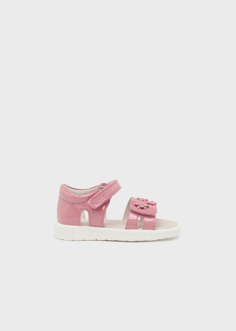 huarache rosa chicle con velcro para cierre
