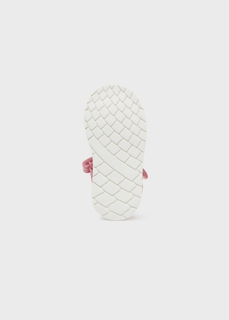 huarache rosa chicle con velcro para cierre