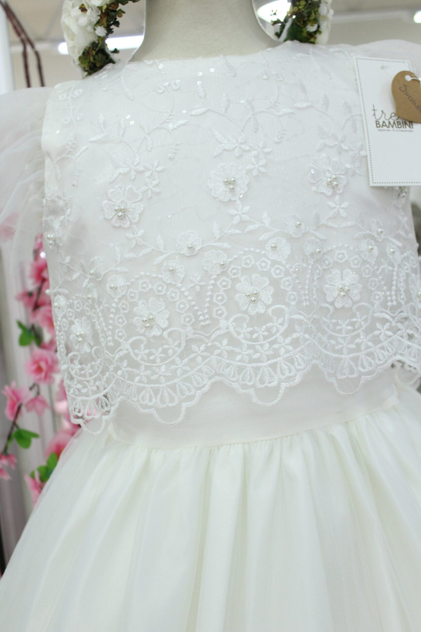 Vestido primera comunión, blanco talle guipiur con perlas