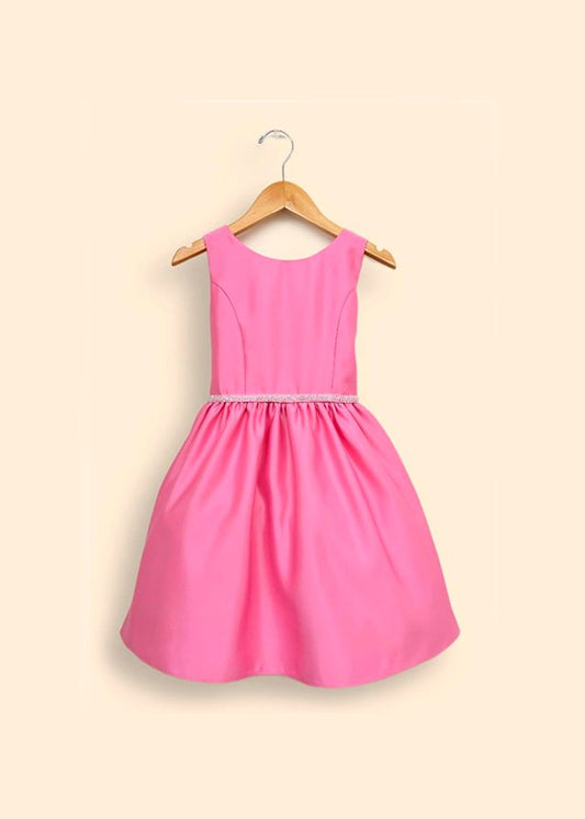 Vestido satin rosa con cinto cristales