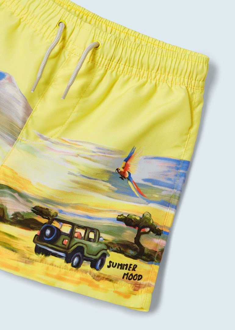 bermuda color amarillo