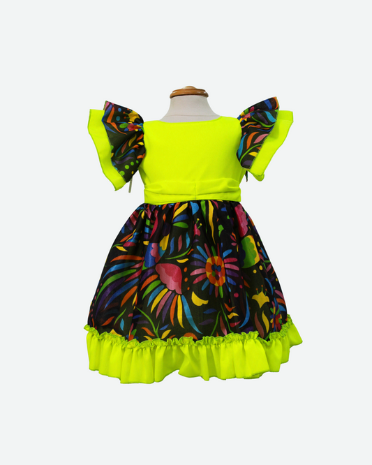 vestido adelita, patrio manga escarola. peto amarillo