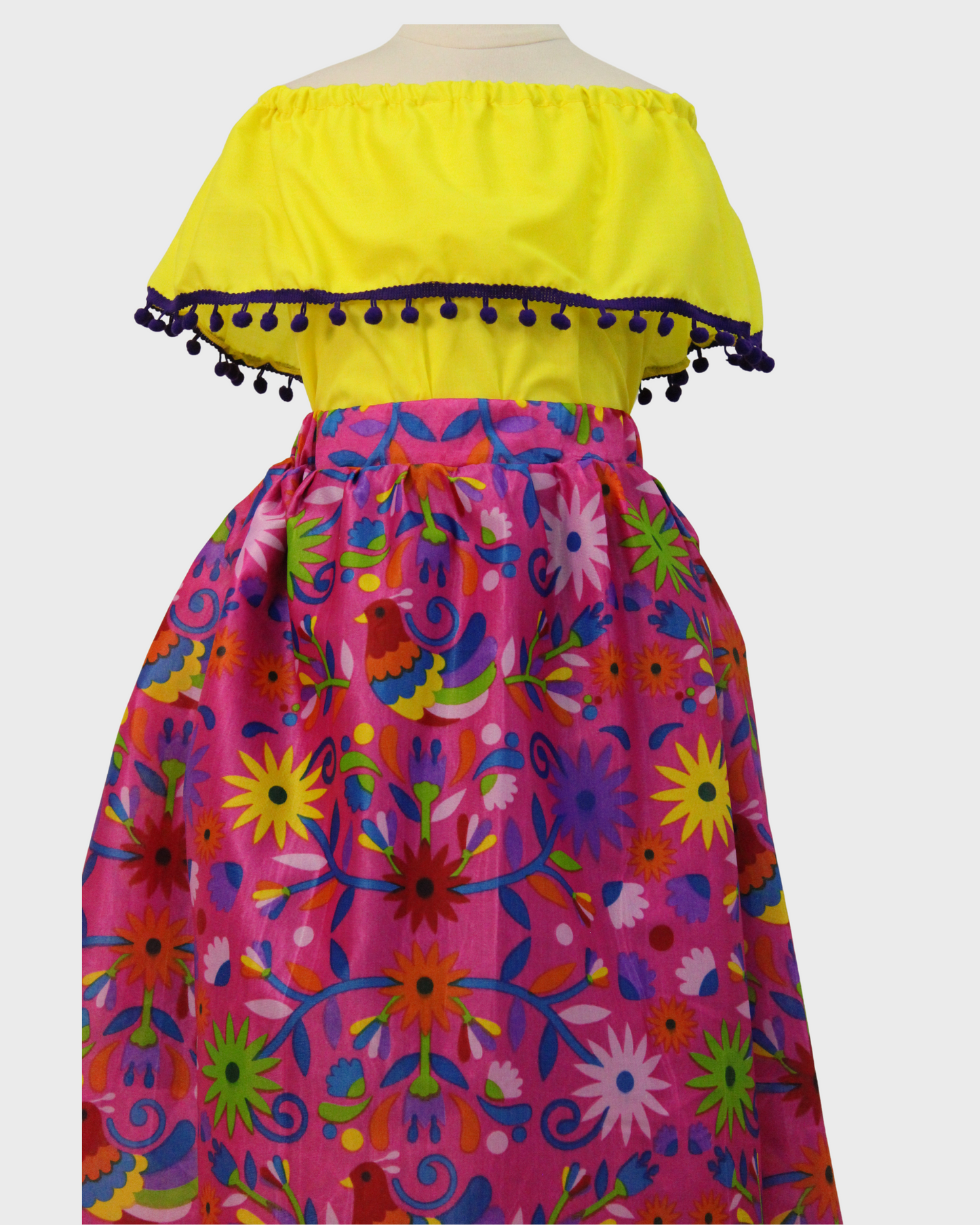 Set Patrio Falda Larga Tipo Adelita Blanca Flores y Blusa Campesina Amarillo Canario