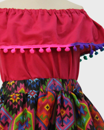 Set Patrio Falda  Rayas Estilo Mexicana y Blusa Campesina color Magenta pompones multicolor