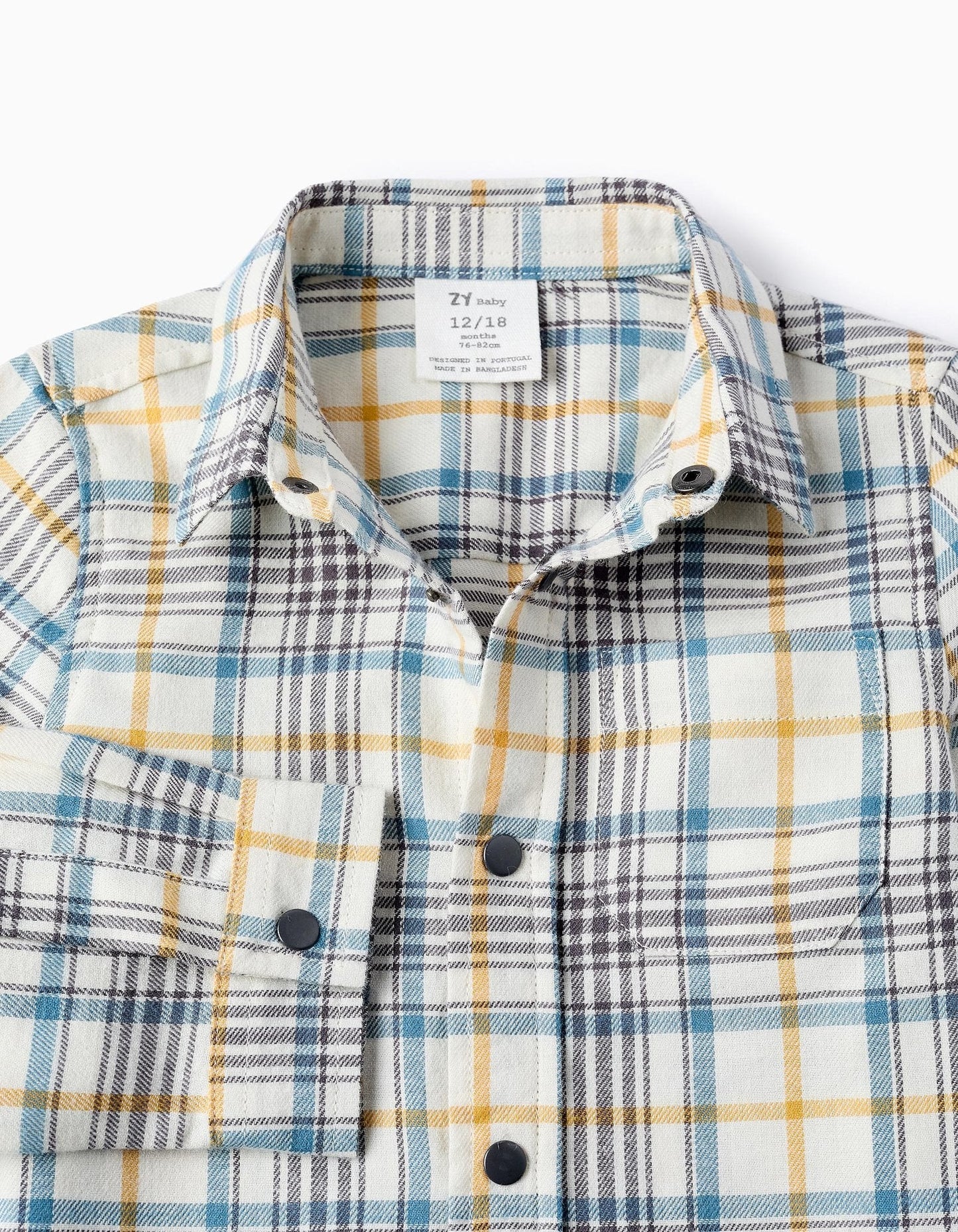 camisa de franela a cuadros azul, amarillo y crema