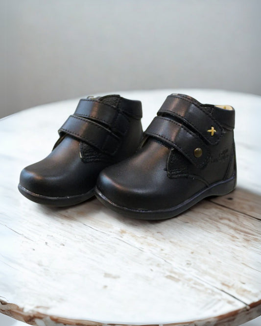 bota negra doble velcro para niño